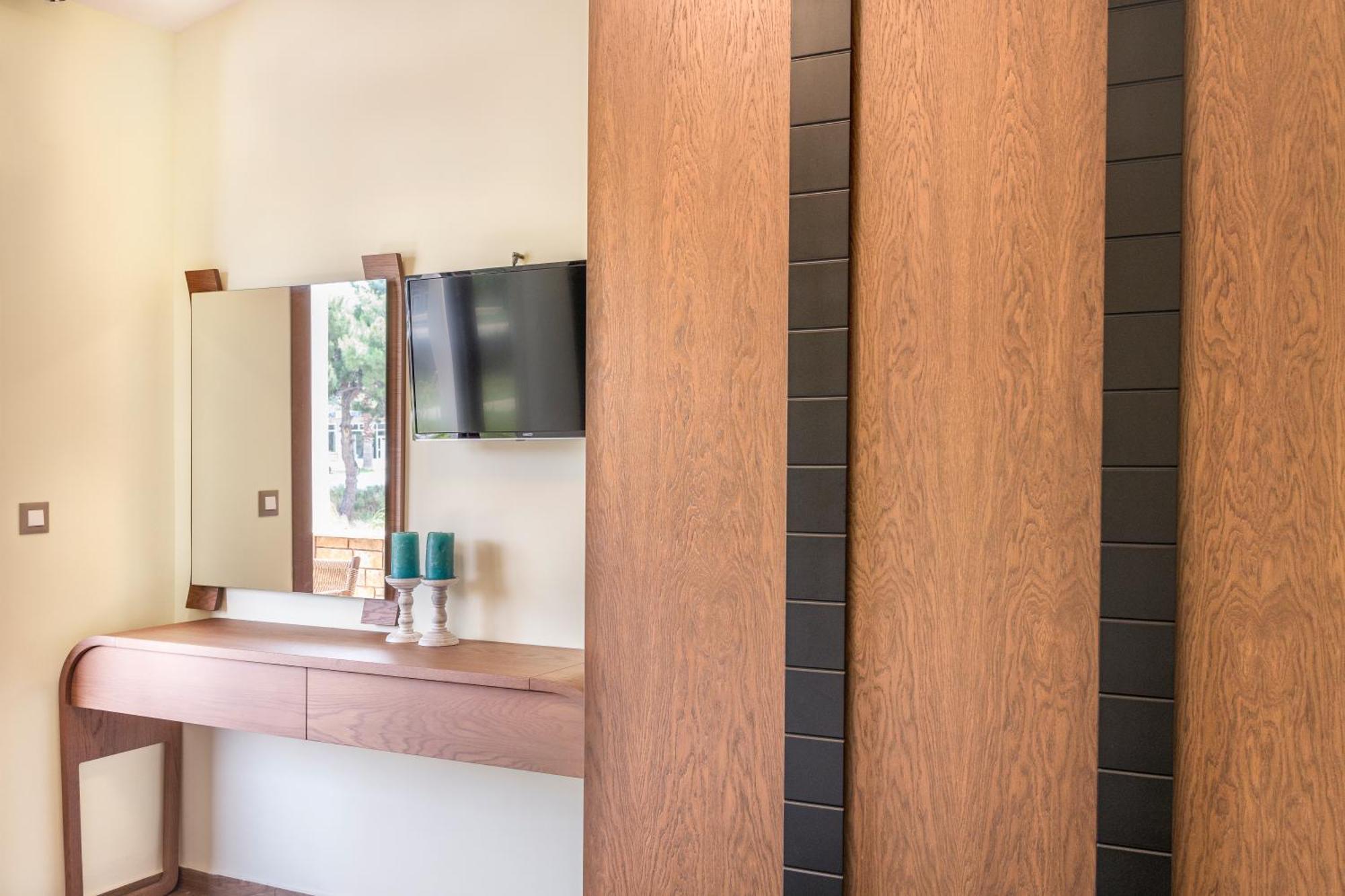 Porto Fino Apartment Asproválta Luaran gambar